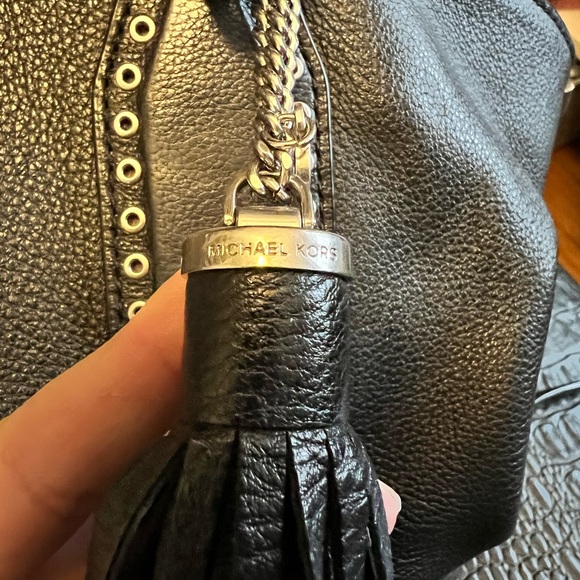 Michael Kors Brooklyn Large Shoulder Bag - Picture 5 of 15